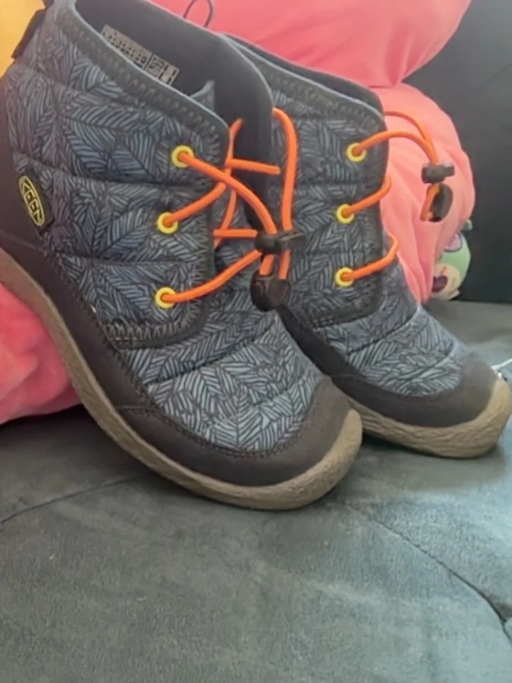 KEEN kids hiking/outdoor shoes in a fun blue leaf print with bright orange quick